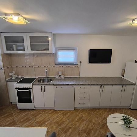 Apartman Vukalovic เทรบินเย ภายนอก รูปภาพ