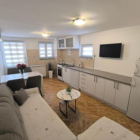 Apartman Vukalovic เทรบินเย ภายนอก รูปภาพ