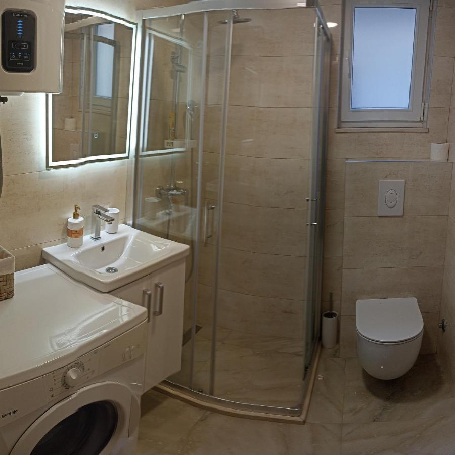 Apartman Vukalovic เทรบินเย ภายนอก รูปภาพ